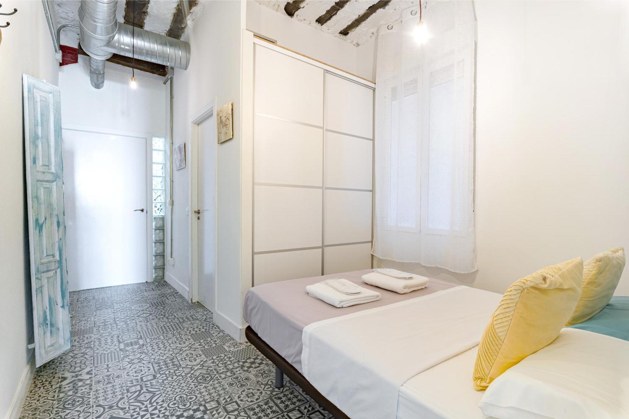 Vintage Apartment Near Puerta Del Sol Madrid Buitenkant foto