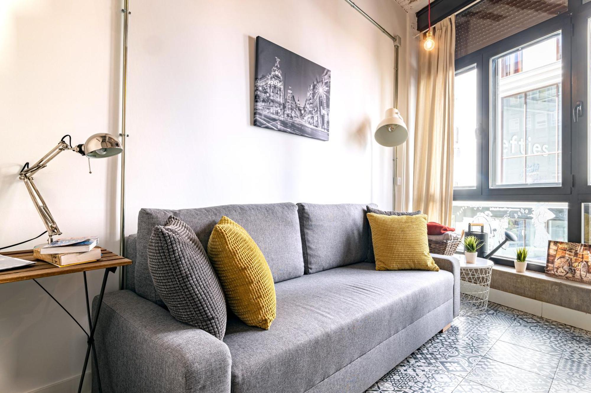 Vintage Apartment Near Puerta Del Sol Madrid Buitenkant foto