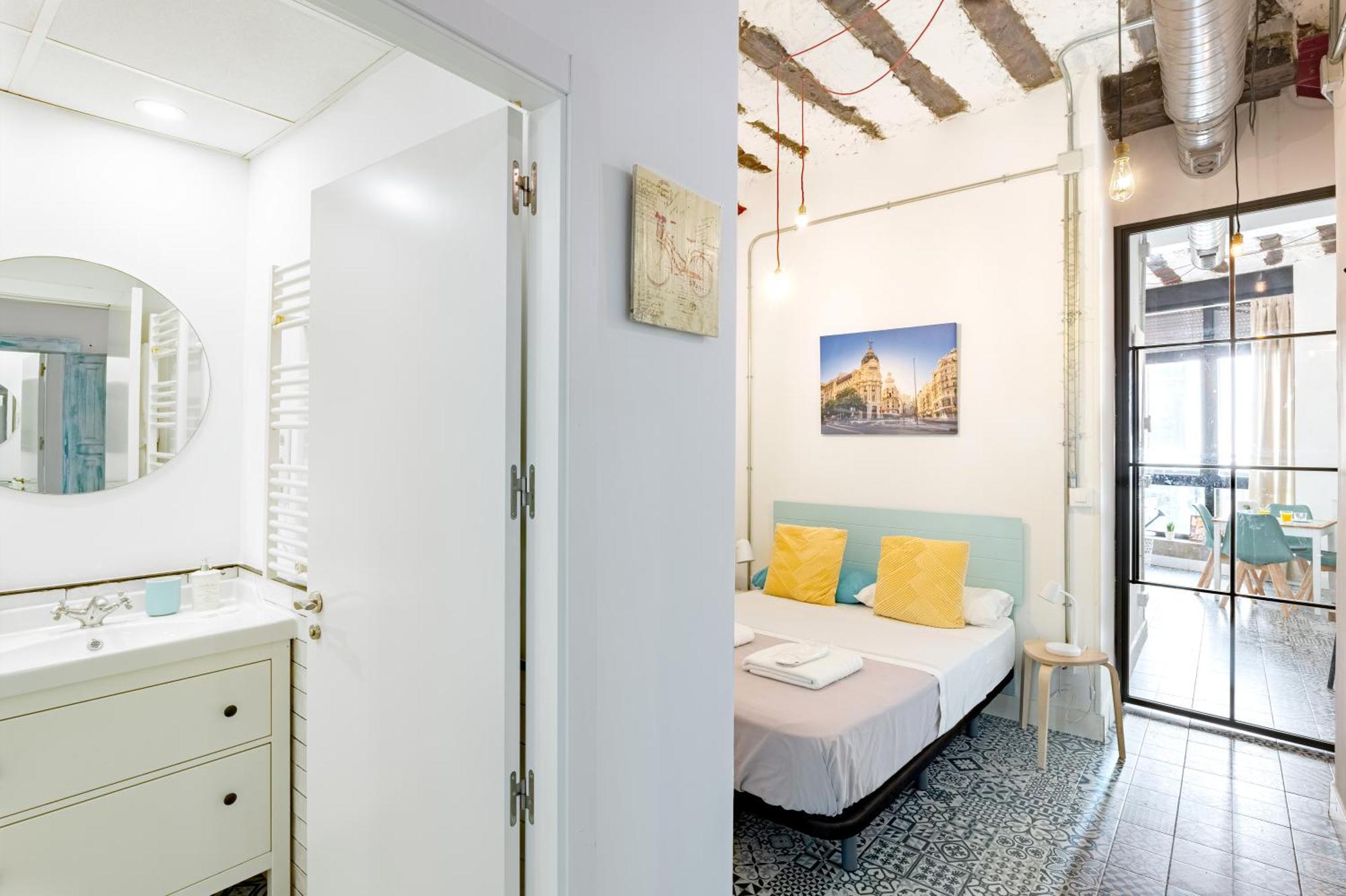 Vintage Apartment Near Puerta Del Sol Madrid Buitenkant foto